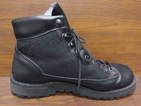 実際に弊社で買取させて頂いたDanner/ダナー ライト トレッキングブーツ 黒 31400X/US8.5の画像 4枚目