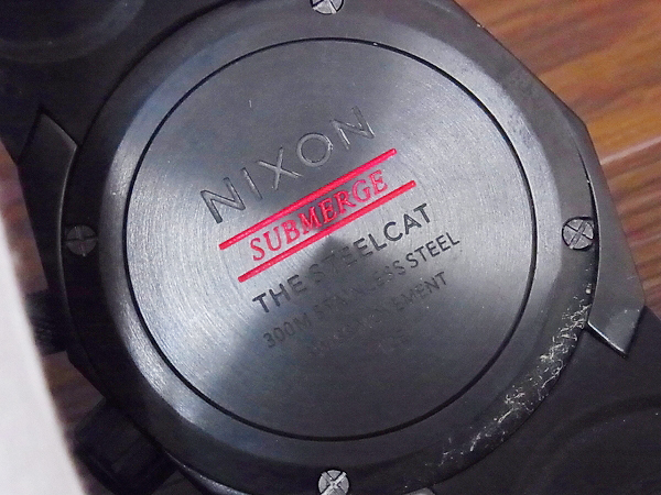 実際に弊社で買取させて頂いたNIXON/ニクソン STEELCAT オールブラック アナログ A313001の画像 6枚目