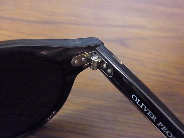 実際に弊社で買取させて頂いたOLIVER PEOPLES Gregory Peck サングラス 濃灰 OV5186-1002の画像 4枚目