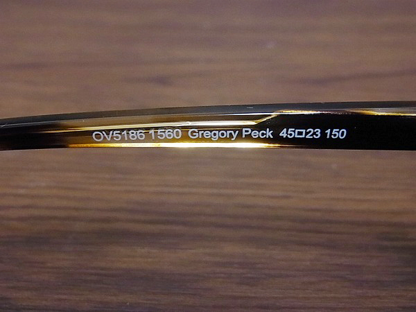 実際に弊社で買取させて頂いたOLIVER PEOPLES Gregory Peck デミ柄サングラス/OV5186-1560の画像 3枚目