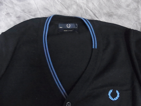 実際に弊社で買取させて頂いたFRED PERRY/フレッドペリー Vネックカーディガン 黒 K9147/36の画像 6枚目