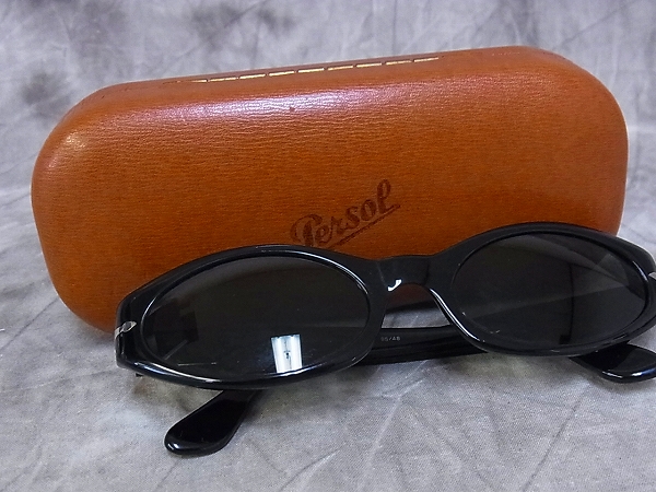 実際に弊社で買取させて頂いたPersol/ペルソール オーバル フルリム/サングラス 黒 2691-Sの画像 8枚目