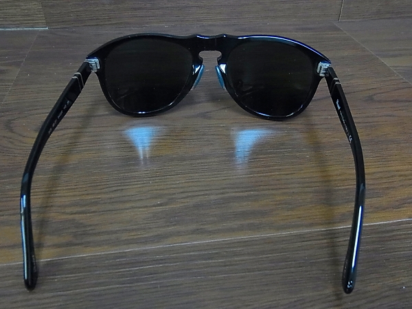 実際に弊社で買取させて頂いたPERSOL/ペルソール セルフレームサングラス649 95/31 ブラックの画像 2枚目