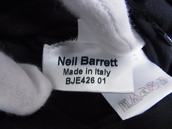 実際に弊社で買取させて頂いたNEIL BARRETT VネックTシャツ ディズニー ミッキー S8503/Sの画像 6枚目