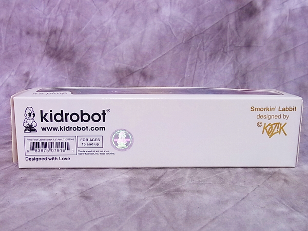 実際に弊社で買取させて頂いた【未開封】KOZIK/コジック KidRobot スモーキンラビット 10Inchの画像 3枚目