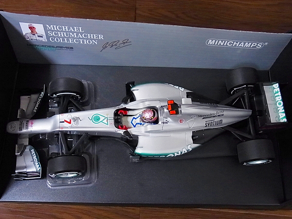 実際に弊社で買取させて頂いたミニチャンプス メルセデスGP F1 2012 M.シューマッハ 1/18の画像 5枚目