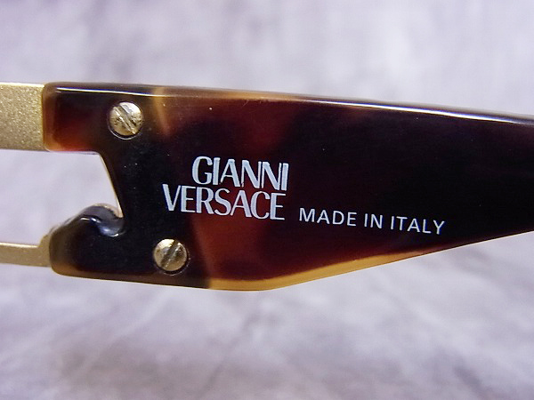 実際に弊社で買取させて頂いたGIANNI VERSACE/ジャンニ・ヴェルサーチ サングラス MOD.S75の画像 5枚目