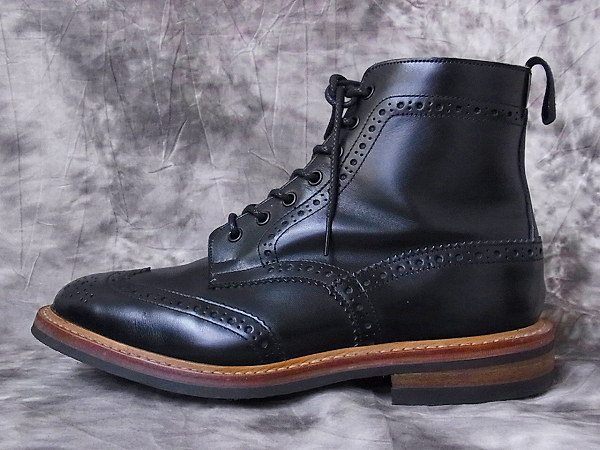 実際に弊社で買取させて頂いたTricker's/トリッカーズ カーフレザー/ウィングチップM2508/7.5の画像 4枚目