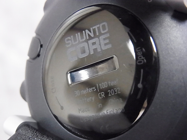 実際に弊社で買取させて頂いたSUUNTO/スント CORE/コア ULTIMATE BLACK 腕時計/SS021371000の画像 6枚目