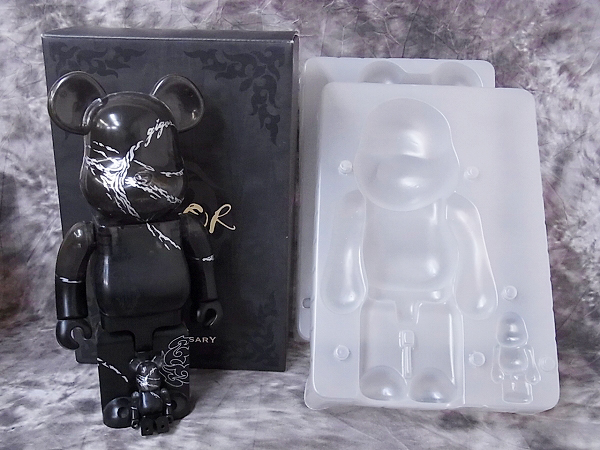 実際に弊社で買取させて頂いたBE@RBRICK×GIGOR/ジゴロウ 10th Anniversary クリア 400/100%の画像 9枚目