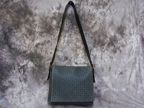 実際に弊社で買取させて頂いたBOTTEGA VENETA/ボッテガ イントレ ショルダーバッグ V7781の画像 1枚目