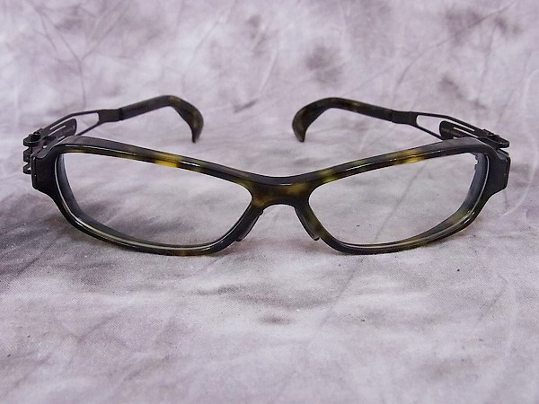 実際に弊社で買取させて頂いた999.9/フォーナインズ アイシーベルリン mikame4 眼鏡フレームの画像 1枚目