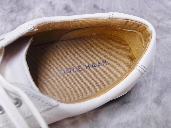 実際に弊社で買取させて頂いたCOLE HAAN/コールハーン レザースニーカー 白系 C13819/8.5の画像 5枚目