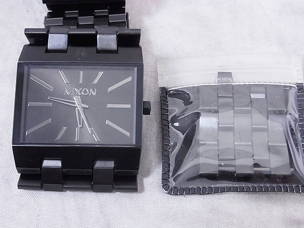 実際に弊社で買取させて頂いたNIXON/ニクソン THE TICKET 腕時計 フルブラック A085-001の画像 5枚目