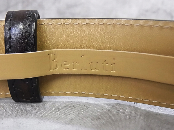 実際に弊社で買取させて頂いたBerluti/ベルルッティ カリグラフィ レザーベルト 75/30の画像 3枚目