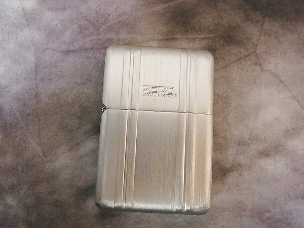 実際に弊社で買取させて頂いたZIPPO/ジッポー ZERO HALLIBURTON/ゼロハリバートン 2003年製の画像 1枚目