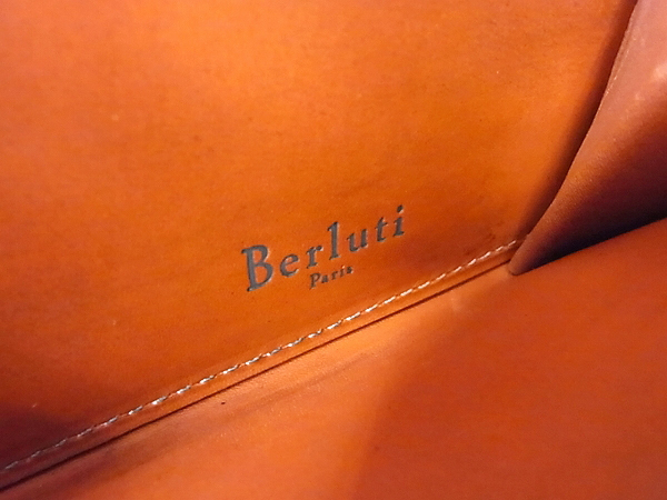 実際に弊社で買取させて頂いたBerluti/ベルルッティ ピアッシング ラウンドジップウォレットの画像 4枚目