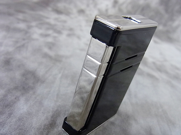 実際に弊社で買取させて頂いたS.T.Dupont LINE2 Torch lighter 23004 ターボライターの画像 4枚目