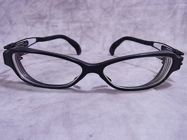 実際に弊社で買取させて頂いたフォーナインズ×アイシーベルリン コラボ フルリム眼鏡フレームの画像 1枚目
