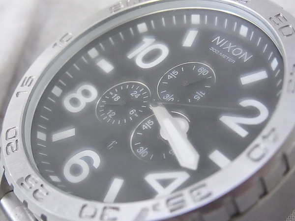 実際に弊社で買取させて頂いたNIXON/ニクソン メタルバンド 腕時計 51-30 クオーツ/A057-487の画像 5枚目