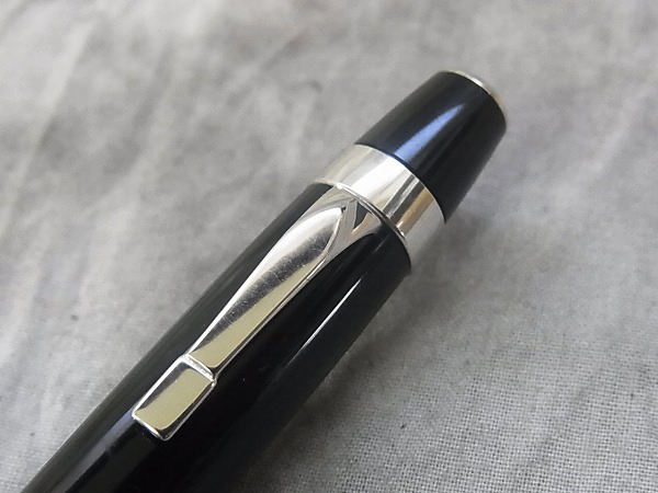 実際に弊社で買取させて頂いたMONTBLANC/モンブラン ボエム ショートボールペン 黒銀/筆記具の画像 8枚目