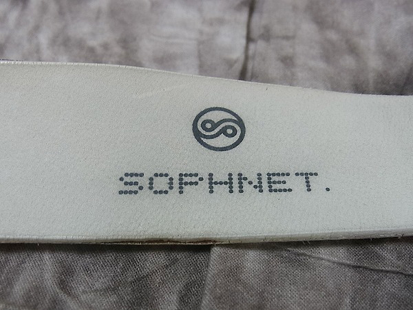 実際に弊社で買取させて頂いたvisvim×SOPHNET ピラミッドスタッズベルト ホワイト 34の画像 3枚目