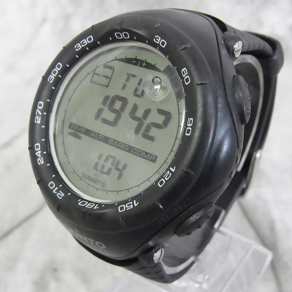 実際に弊社で買取させて頂いたSUUNTO/スント Vector/ヴェクター デジタル腕時計 ブラック SS010600110