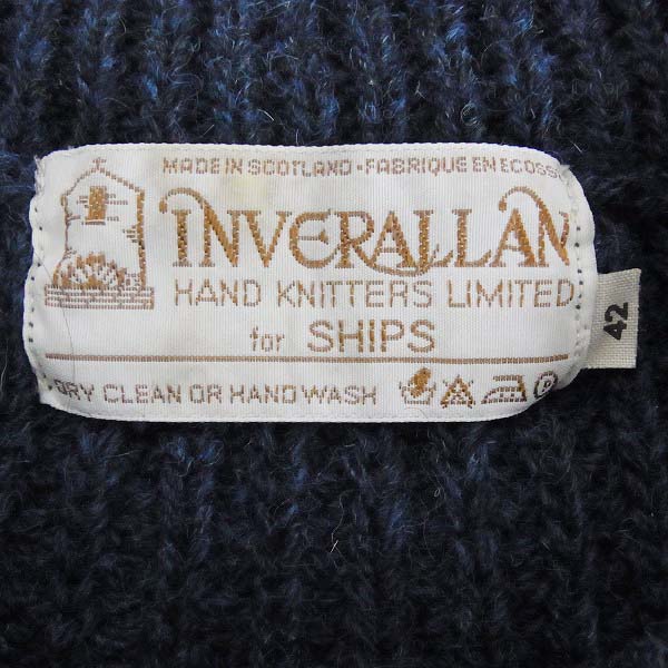 実際に弊社で買取させて頂いたINVERALLAN/インバーアラン メンズ セーター ネイビーブルー/42の画像 2枚目