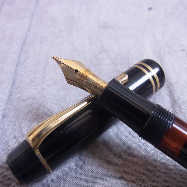 実際に弊社で買取させて頂いたMONTBLANC/モンブラン 234 1/2 14C 万年筆 Prewar Modelの画像 0枚目