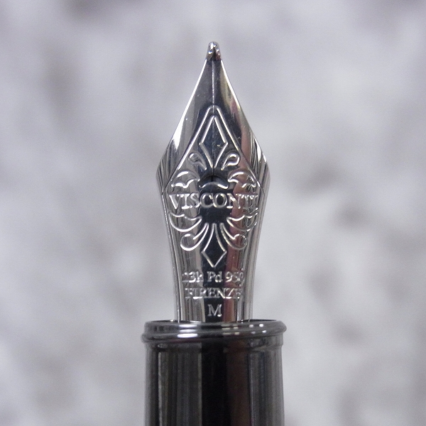 実際に弊社で買取させて頂いた【日本未発売】VISCONTI/ビスコンティ 万年筆 ゴーディアン ノット/ガンメタル 288本限定/シリアル入り の画像 2枚目