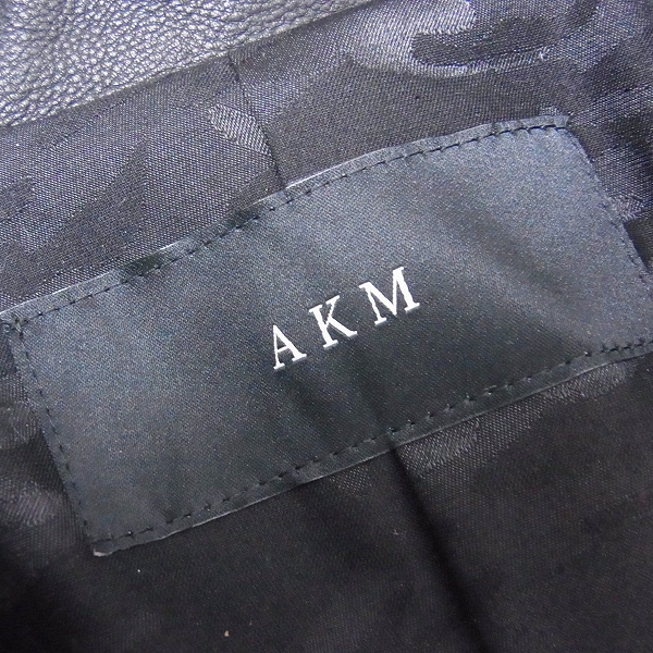 実際に弊社で買取させて頂いたAKM/エーケーエム 16AW　カウレザー ダブルライダースジャケット B135/Mの画像 3枚目