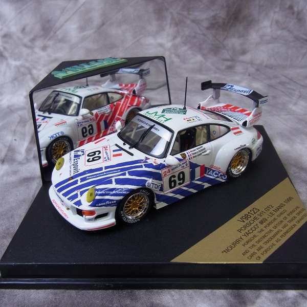 実際に弊社で買取させて頂いたVITESSE/ビテス ミニカー 1/43 PORSCHE 911 GT2/V98123/L212E/V98127/V98125 4点SETの画像 2枚目