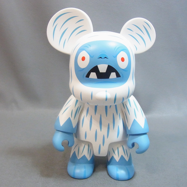 実際に弊社で買取させて頂いた★TOY2R/トイツーアール GAMA-GO YETI BEAR Qee VINYL FIGYURE フィギュアの画像 1枚目