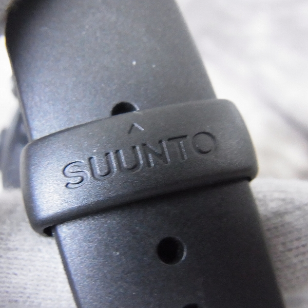 実際に弊社で買取させて頂いたSUUNTO/スント ベクター ピンク デジタル腕時計 SS01592000の画像 7枚目