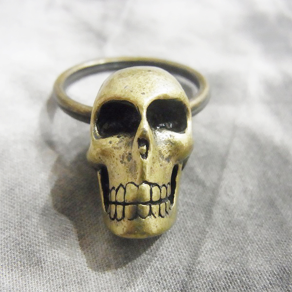 実際に弊社で買取させて頂いた★NECROMANCE/ネクロマンス Brass Skull Keyring ブラス スカルキーリング 頭蓋骨の画像 1枚目