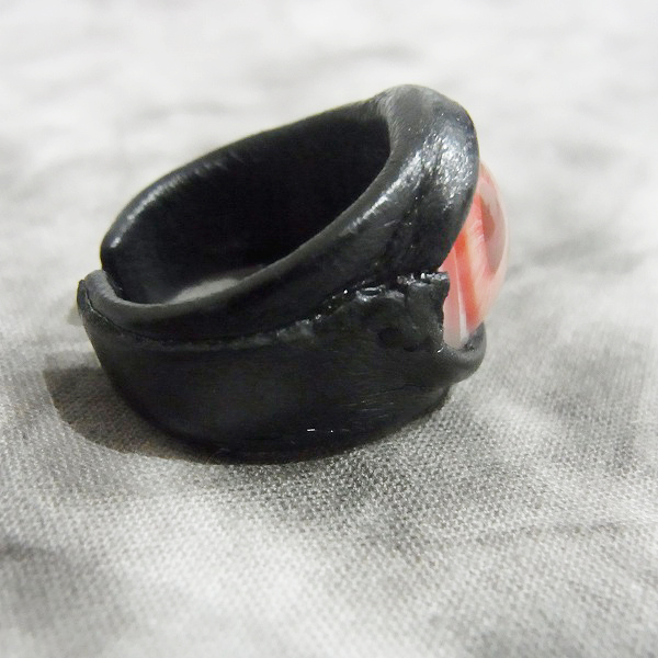 実際に弊社で買取させて頂いた★NECROMANCE/ネクロマンス レザー 義眼/Leather Eye Ring フリーサイズの画像 2枚目