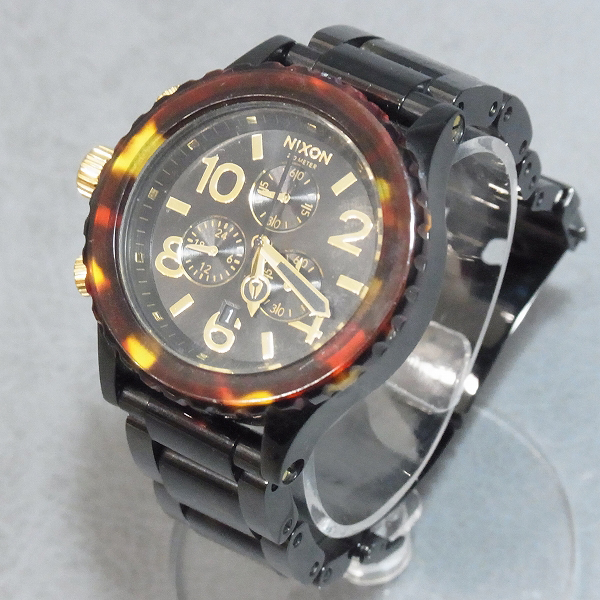 実際に弊社で買取させて頂いた★NIXON/ニクソン THE42-20 CHRONO/クロノ 腕時計 クォーツ デミ柄/A037-679【電池切れ】