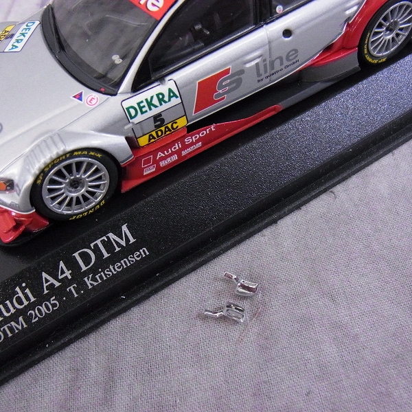 実際に弊社で買取させて頂いたMINICHAMPS/ミニチャンプス 1/43 ミニカー Audi DTM/アウディ 銀赤 4点SETの画像 4枚目