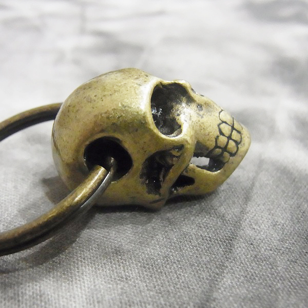 実際に弊社で買取させて頂いた★NECROMANCE/ネクロマンス Brass Skull Keyring ブラス スカルキーリング 頭蓋骨の画像 3枚目