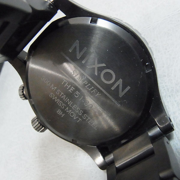 実際に弊社で買取させて頂いた★NIXON/ニクソン 腕時計 ダイバーズ クォーツTHE 51-30 黒青 NA057602-00【電池切れ】の画像 4枚目