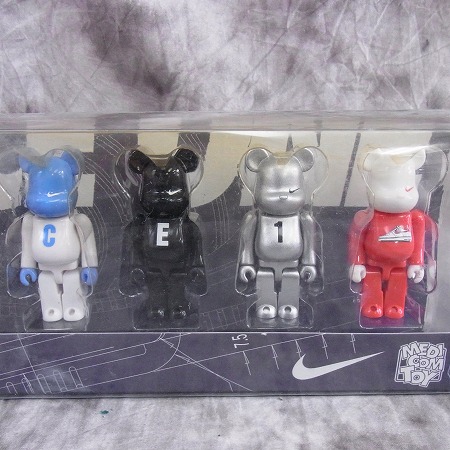 実際に弊社で買取させて頂いたNIKE/ナイキ AF1 BE@RBRICK 10体セット ベアブリック デパートメントの画像 5枚目