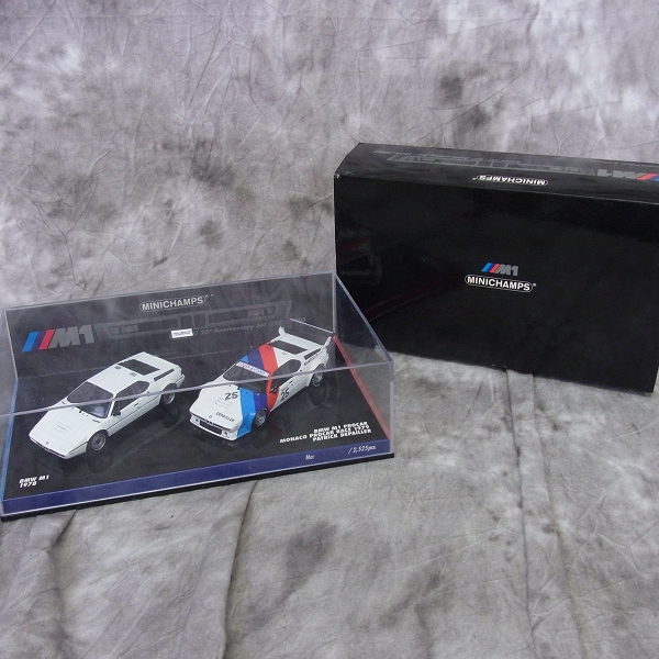 実際に弊社で買取させて頂いたMINI CHAMPS/ミニチャンプス 1/43 BMW M1 25th Anniversary ry Set 1978-2003の画像 3枚目