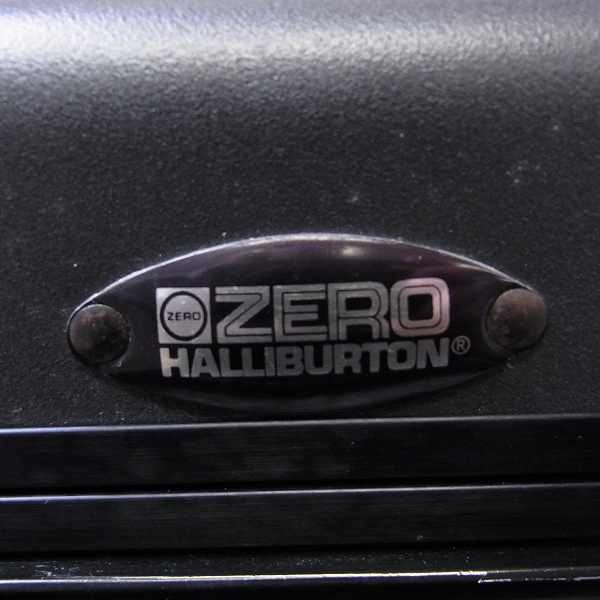 実際に弊社で買取させて頂いたZERO HALLIBURTON/ゼロハリバートン アタッシュケース ブラックグレーの画像 5枚目