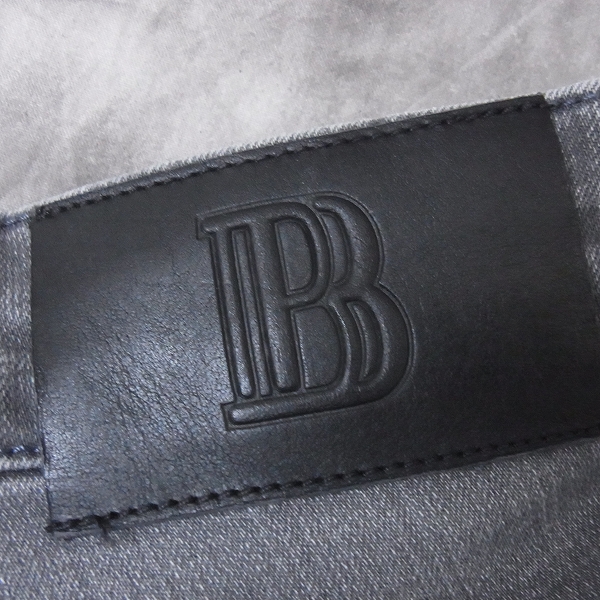 実際に弊社で買取させて頂いたPIERRE BALMAIN/ピエールバルマン ペイント加工デニムパンツ HM5359J/1365 灰/33の画像 8枚目