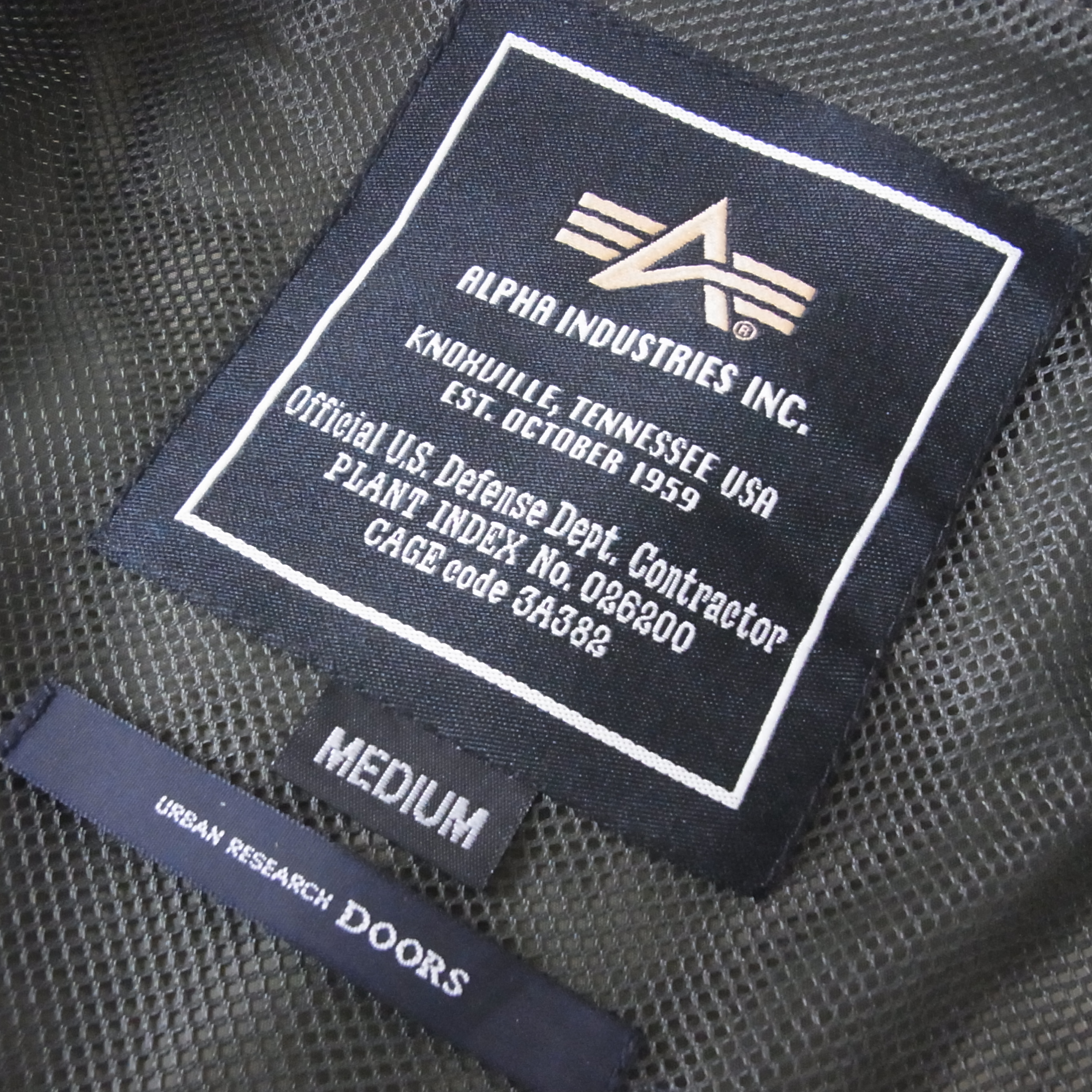 実際に弊社で買取させて頂いたALPHA INDUSTRIES/アルファ アーバンリサーチ別注 ノーカラー M65 フィールドジャケット Mの画像 2枚目