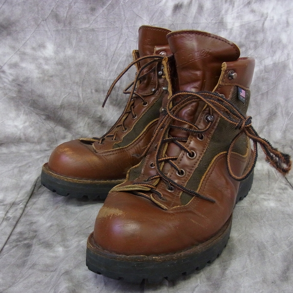 実際に弊社で買取させて頂いたDANNER light/ダナーダナーライト  セダーレインボー/12040X/US8