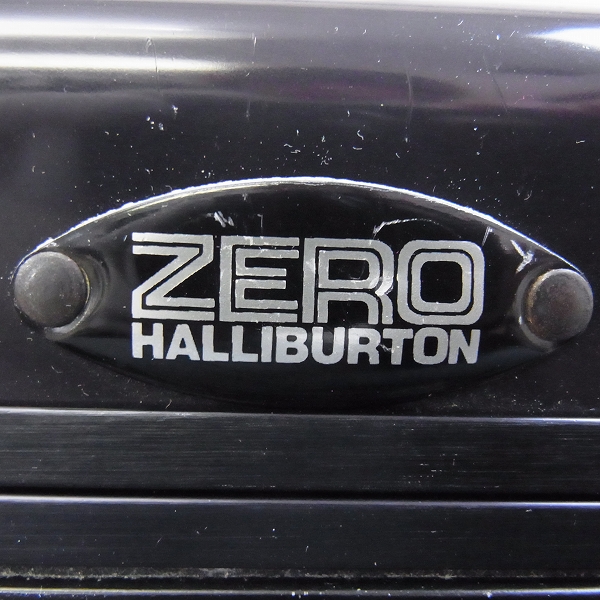 実際に弊社で買取させて頂いたZERO HALLIBURTON/ゼロハリバートン ダイヤルロック付き アタッシュケース ブラックグレーの画像 4枚目