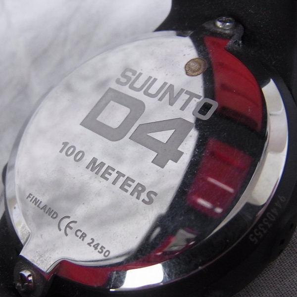 実際に弊社で買取させて頂いたSUUNTO/スント 腕時計 D4 COMPUTER ELASTOMER ダイビング コンピューター エラストマー SS014519100【動作未確認】の画像 5枚目